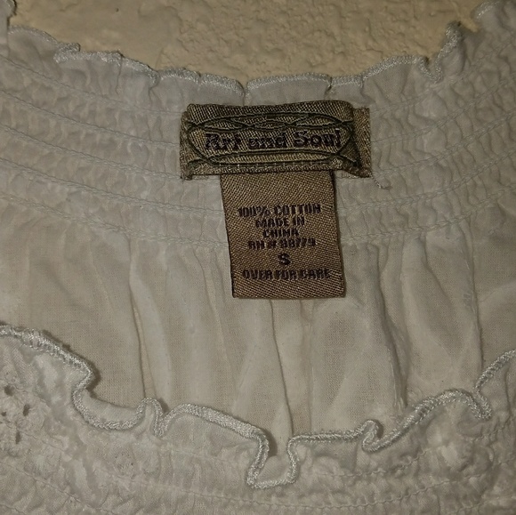 Fun Flower Textured Top - Picture 3 of 5